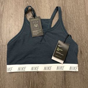 New with tags Nike sports bra
